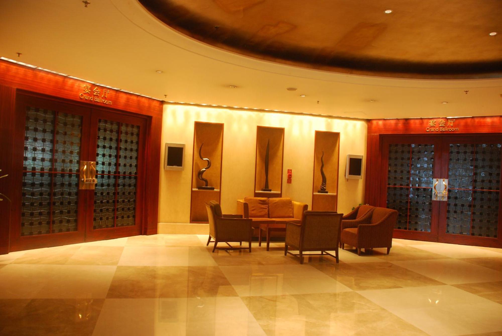 Holiday Inn Chongqing Guanyinqiao By Ihg Exterior foto